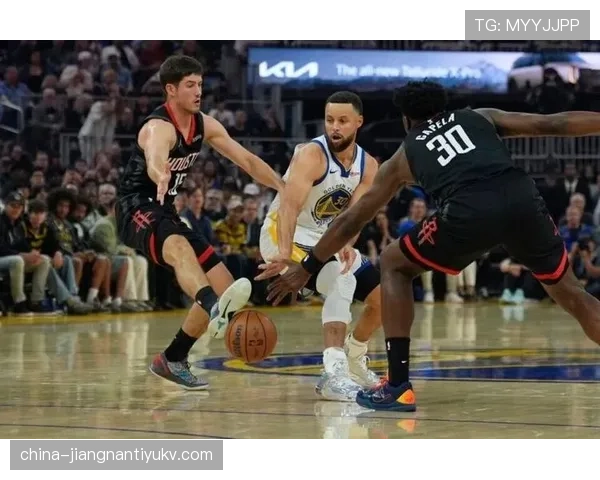 拉梅洛挡拆组织相较库里提升助攻稳定性