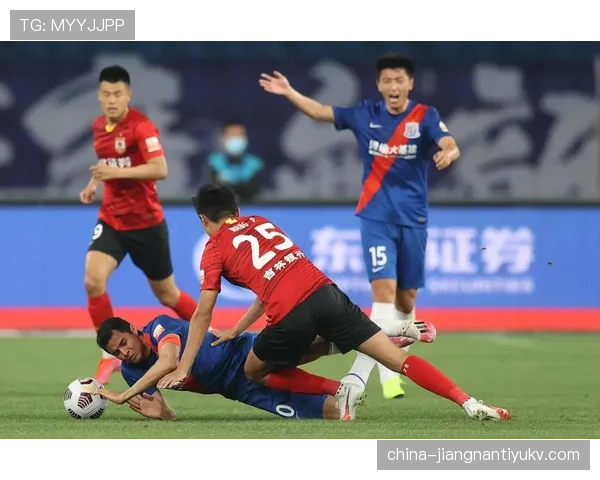 救险解围是否算犯规？规则如何界定防守动作的合法性