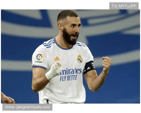 本泽马连续淘汰巴黎、切尔西、曼城的欧冠封神之路解析