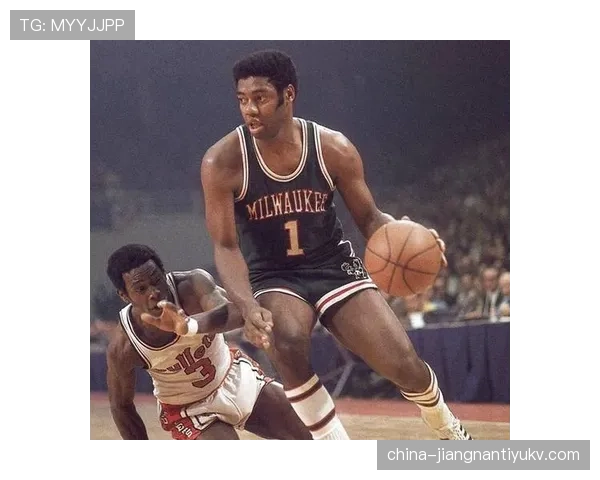 奥斯卡·罗伯特森关键时刻组织能力明显优于当代控卫