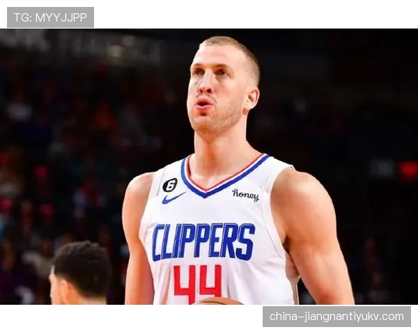 卡马文加与加维的中场攻防贡献差异及战术适配性解析